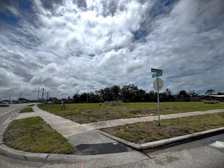 Primary Photo Of 7972 N Tamiami Trl, Sarasota Land For Sale