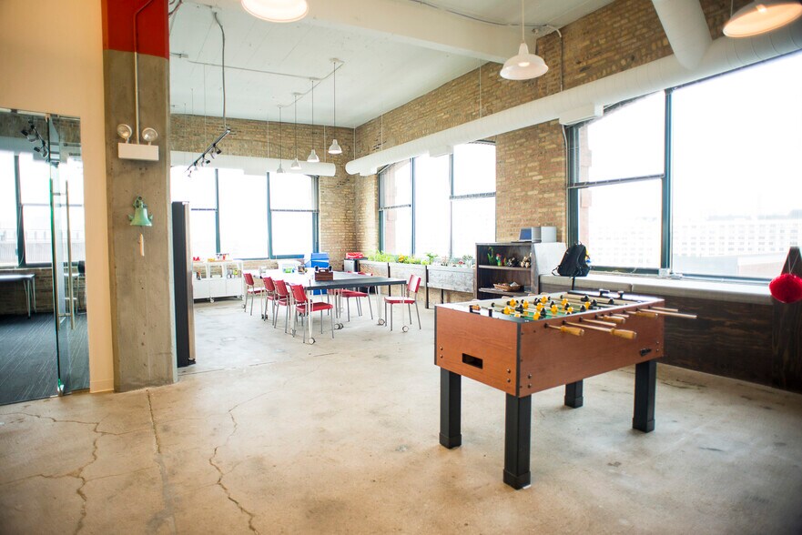 More Photos Of 770 N Halsted St, Chicago Office For Lease