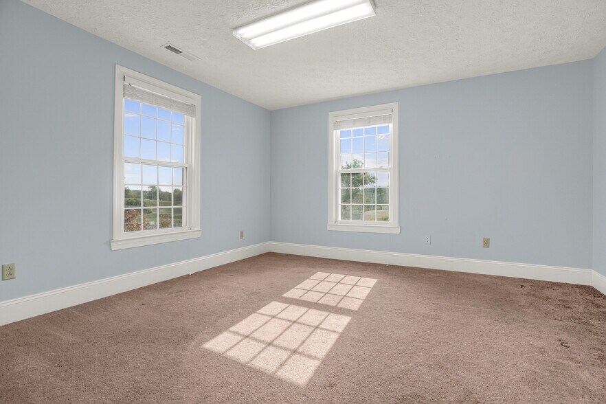 More Photos Of 6245 University Park Dr, Radford Office Residential For Sale