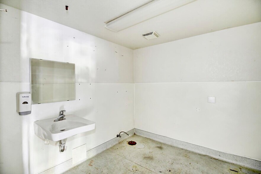 More Photos Of 2265 Sunrise Blvd, Gold River Auto Repair For Lease