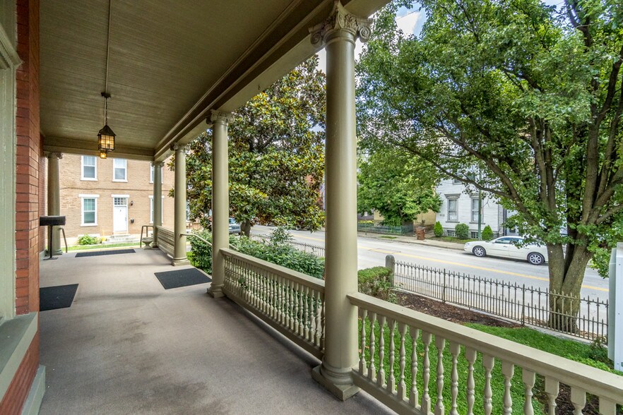 More Photos Of 917 Main St, Covington Funeral Home For Sale