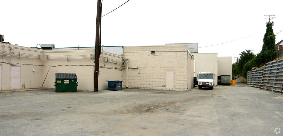 More Photos Of 1054-1066 Maiden Choice Ln, Arbutus Unknown For Sale