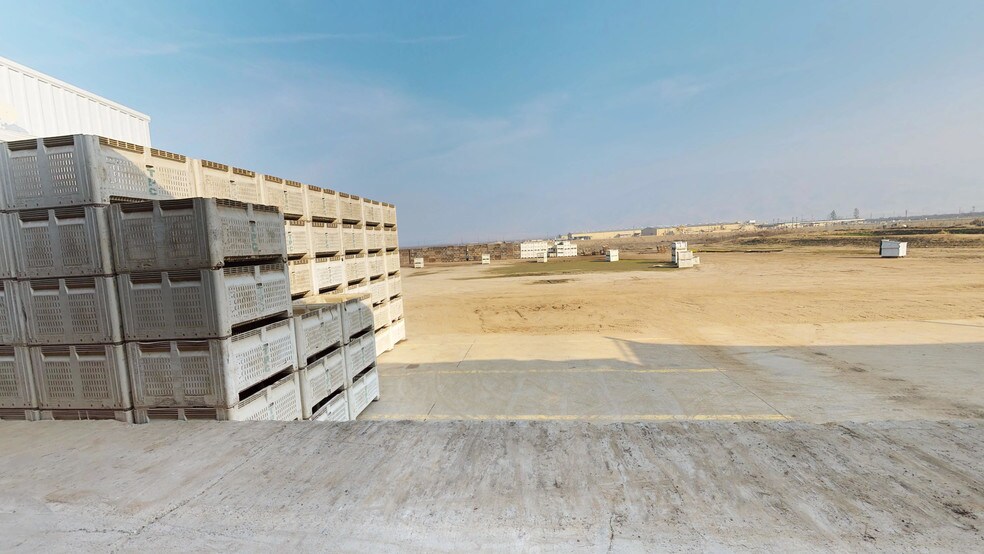 More Photos Of 818 S Derby St, Arvin Refrigeration Cold Storage For Sale