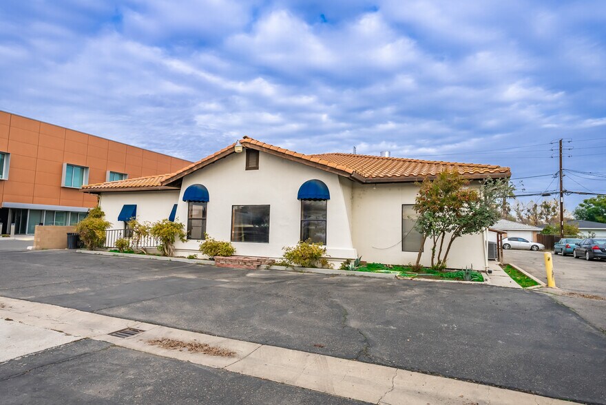 More Photos Of 927 O St, Firebaugh Healthcare For Sale