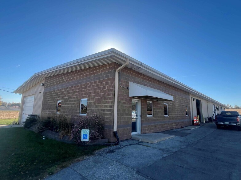 More Photos Of 7201 Mount Vernon Rd SE, Cedar Rapids Flex For Lease