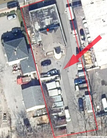 More Photos Of 135 Glenwood Rd, Glenwood Landing Office For Sale