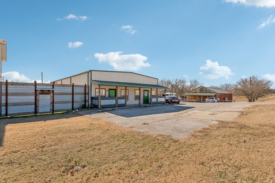 More Photos Of 862 W Taft Ave, Sapulpa Freestanding For Sale