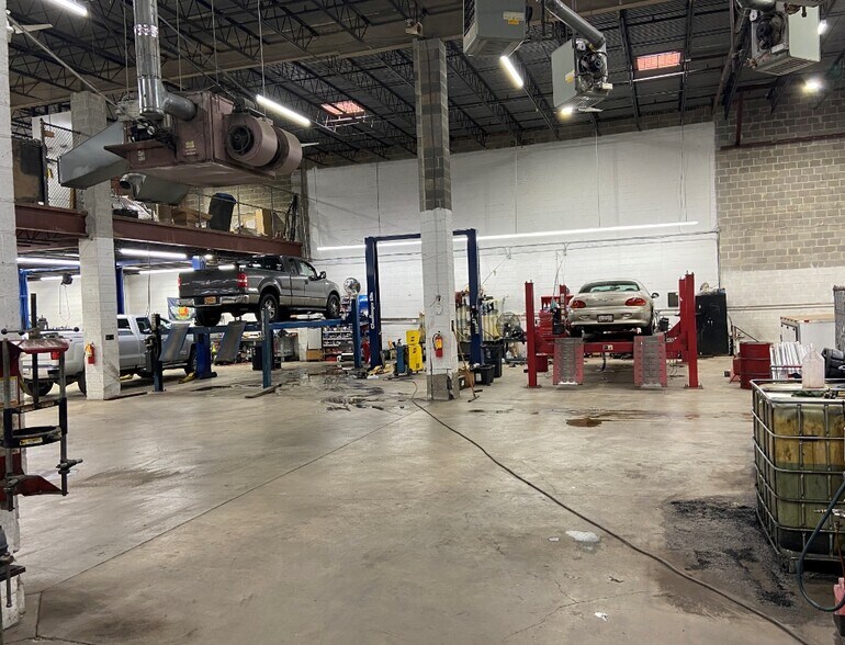 More Photos Of 11333 Maryland Ave, Beltsville Warehouse For Lease