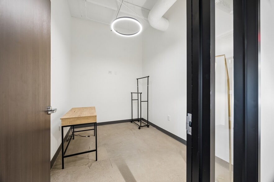 More Photos Of 4521 N Main St, Houston Medical For Lease