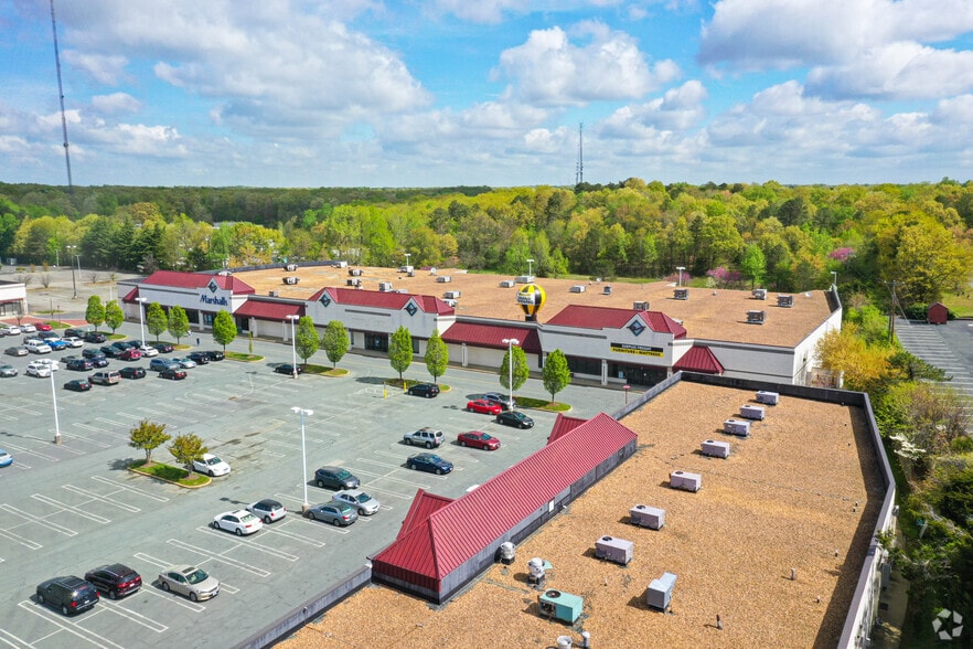 More Photos Of 9754-9780 Midlothian Tpke, Richmond Unknown For Lease