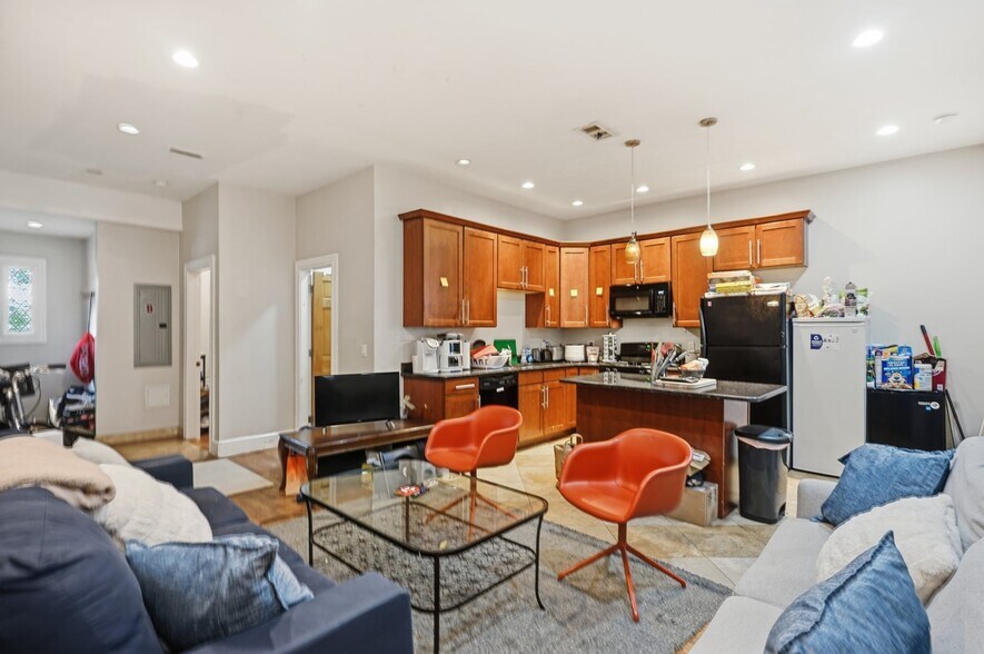 More Photos Of 299 Governor St, Providence Multifamily For Sale