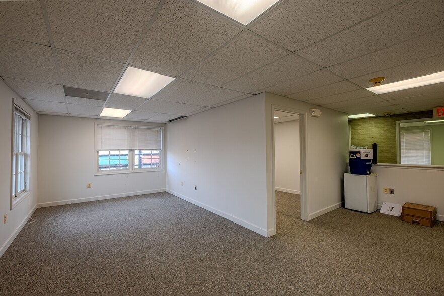More Photos Of , La Plata Office For Sale