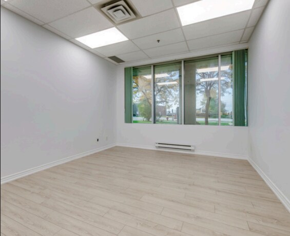 More Photos Of 7205 Edwards Blvd, Mississauga Warehouse For Lease