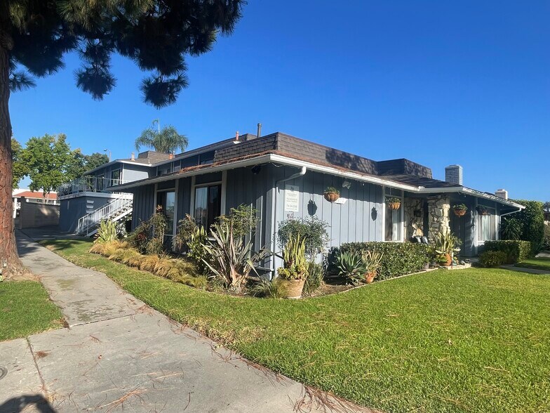 More Photos Of 3626 S Marine St, Santa Ana Multifamily For Sale