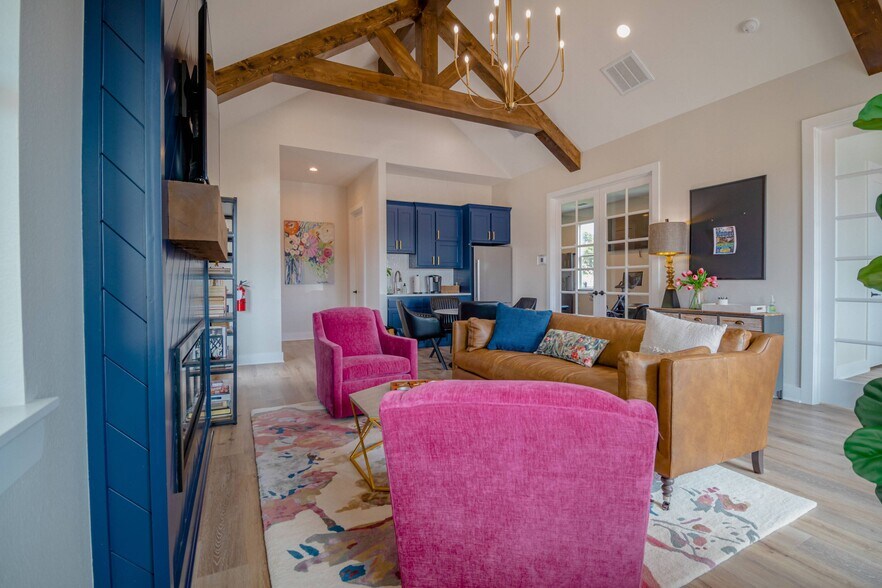 More Photos Of 167 Blue Bird Ln, Mineola Apartments For Sale