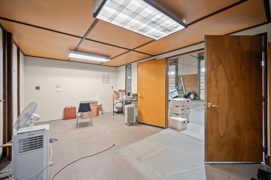 More Photos Of 17220 E Cowley Ave, Spokane Valley Warehouse For Sale