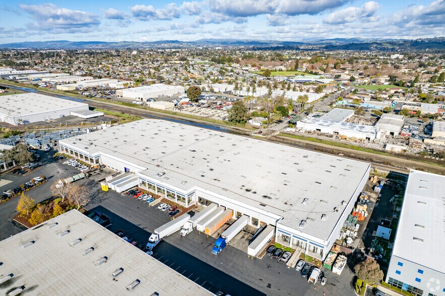 More Photos Of 3335-3343 Arden Rd, Hayward Warehouse For Lease