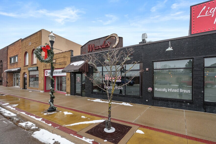 More Photos Of 117 E Allegan St, Otsego General Retail For Sale