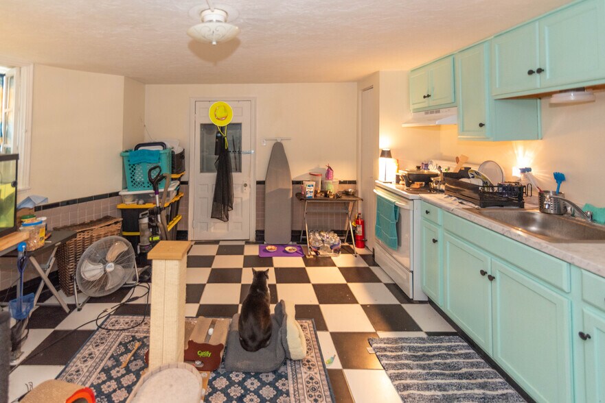 More Photos Of 6408 Brook Ave, Baltimore Apartments For Sale