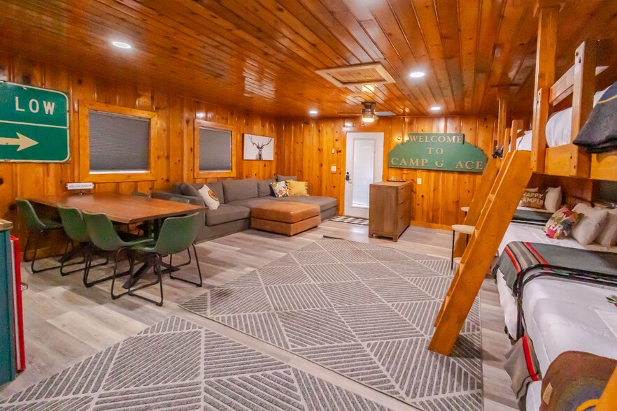 More Photos Of 6385 W White Mountain Blvd, Lakeside Lodge Meeting Hall For Sale