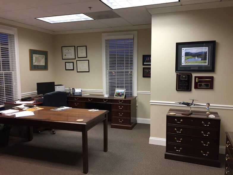 More Photos Of 1640 Powers Ferry Rd SE, Marietta Coworking Space