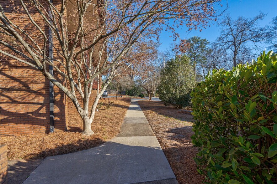 More Photos Of 195 King Ave, Athens Medical For Lease