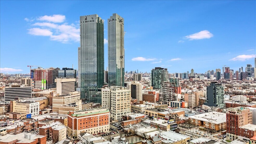 More Photos Of 900 Bergen Ave, Jersey City Apartments For Sale