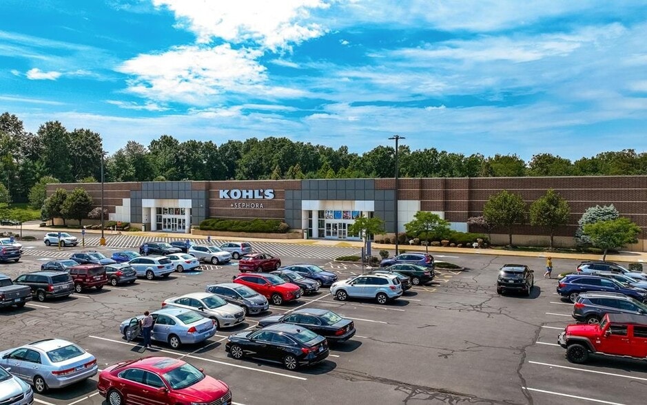 1863 Silas Deane Hwy  