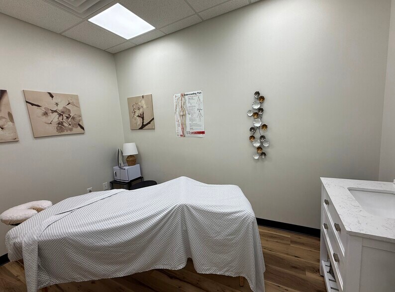 More Photos Of 3821 Woodbriar Trl, Port Orange Medical For Lease