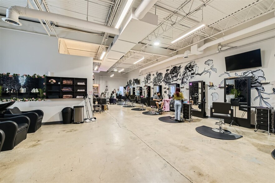 More Photos Of 2529 Weisenberger St, Fort Worth General Retail For Sale