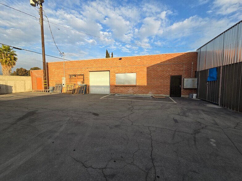 More Photos Of 781-783 W Front St, Covina Warehouse For Sale