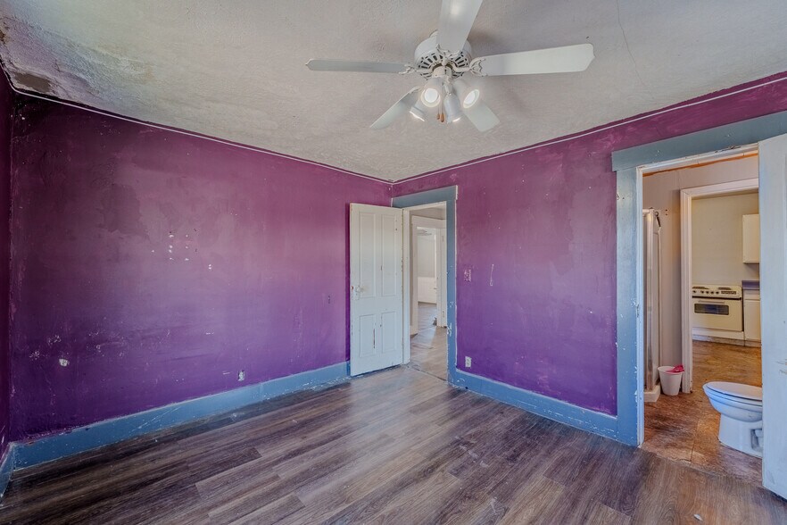 More Photos Of 101 W National Rd, Englewood Freestanding For Sale