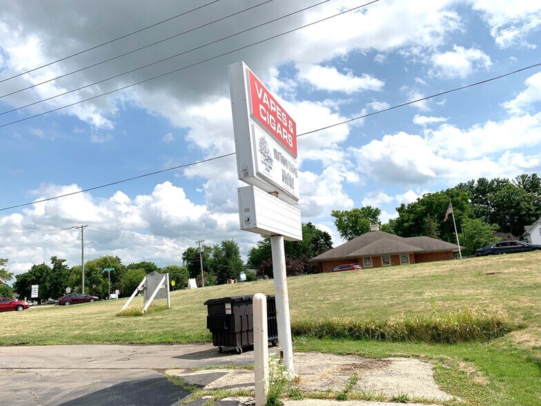 More Photos Of 1312 Hamilton St, Stoughton General Retail For Sale