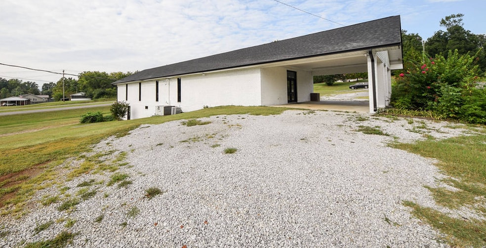 More Photos Of 401 Richardson St, Etowah Religious Facility For Sale