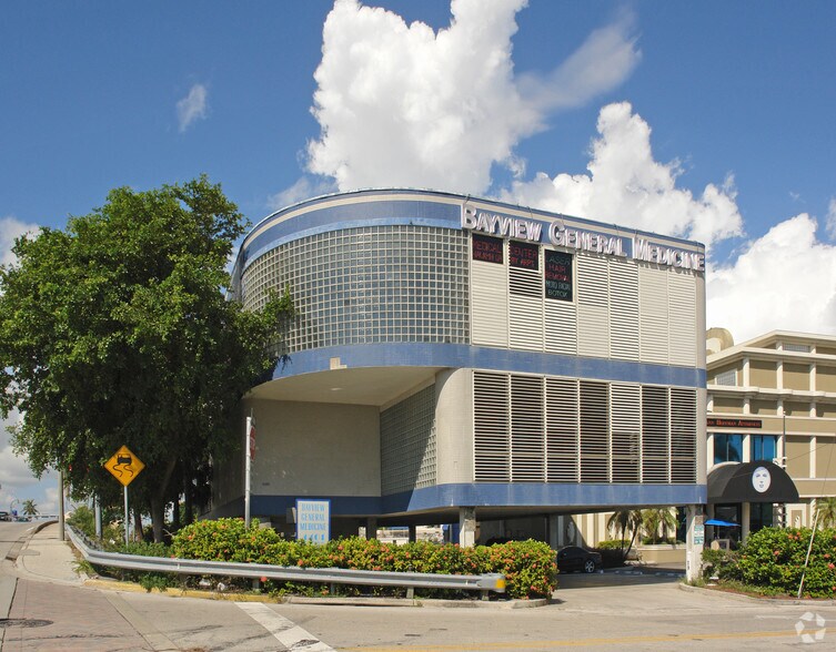 More Photos Of 4401 Tradewinds Ave, Lauderdale-by-the-Sea Medical For Lease