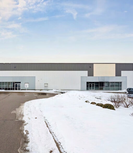 More Photos Of 1175 Barton St, Hamilton Warehouse For Lease