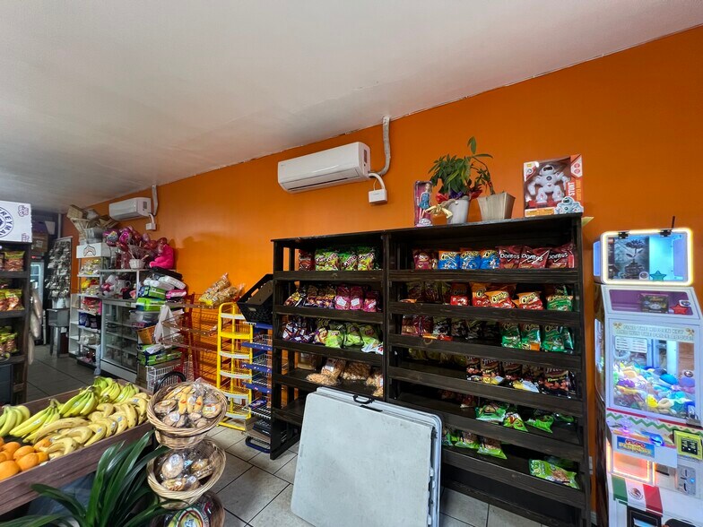 More Photos Of 4071 S Main St, Los Angeles Storefront Retail Residential For Sale
