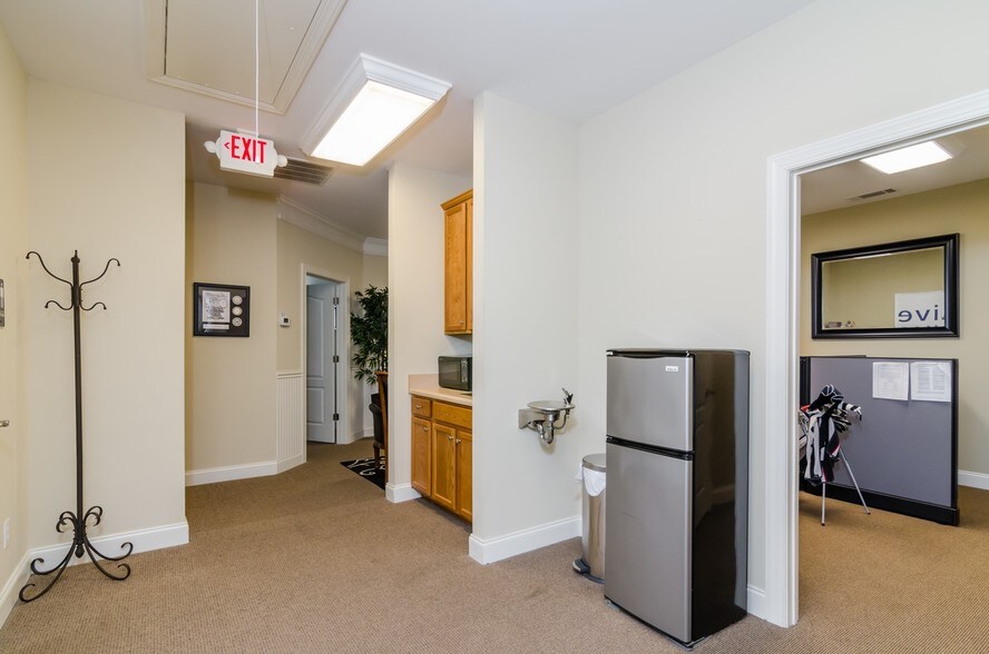 More Photos Of 1350 Wooten Lake Rd, Kennesaw Office For Lease