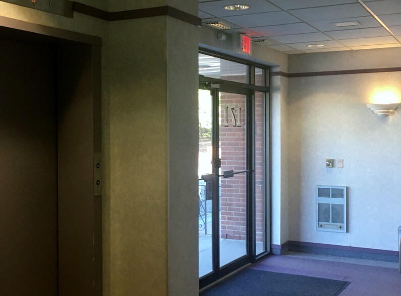 More Photos Of 171 Market Sq, Newington Office For Sale