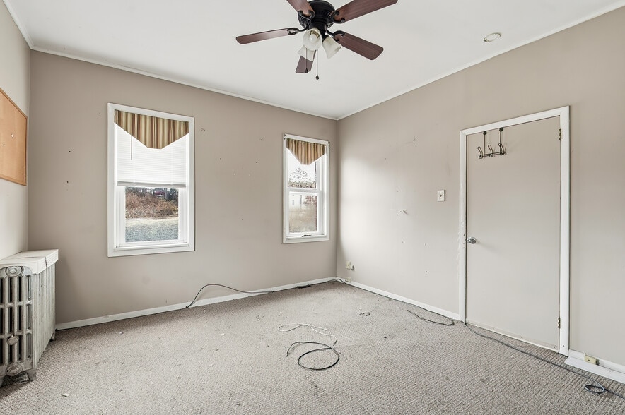 More Photos Of 8 W Olive St, Scranton Office For Sale