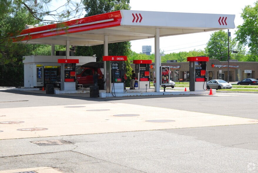 More Photos Of 48 State Route 10 W, Succasunna Service Station For Lease