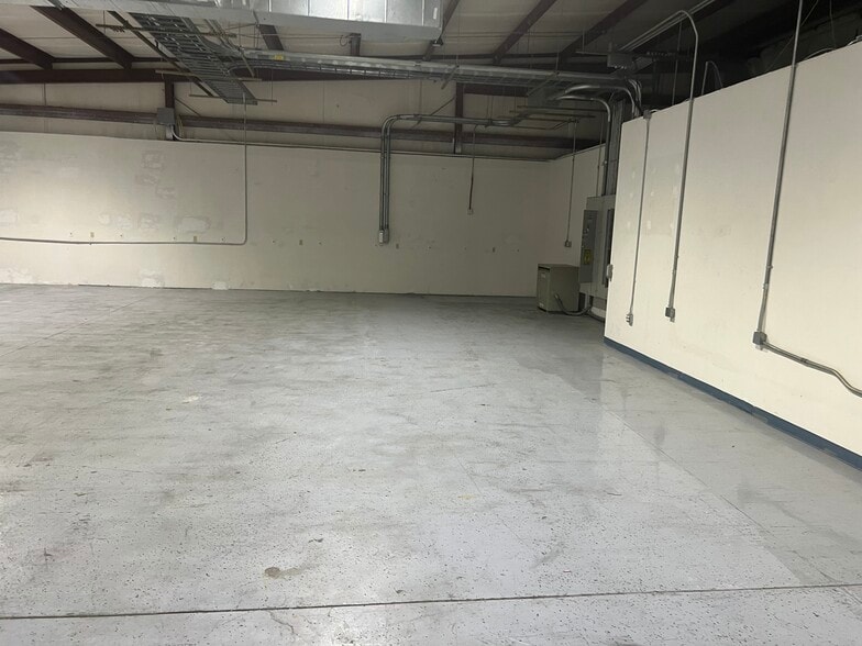 More Photos Of 1908-1910 NW 67th Pl, Gainesville Unknown For Lease