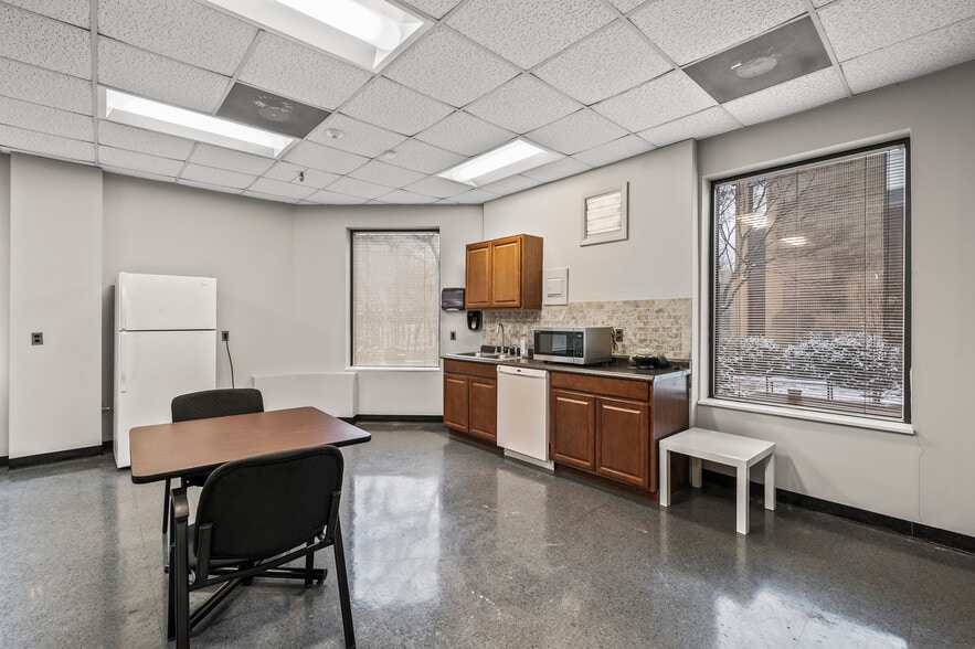 More Photos Of 8025 North Point Blvd, Winston-Salem Office For Lease