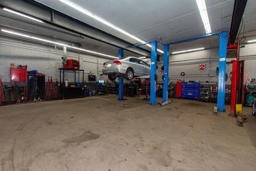 More Photos Of 106 River St, Dedham Auto Repair For Sale