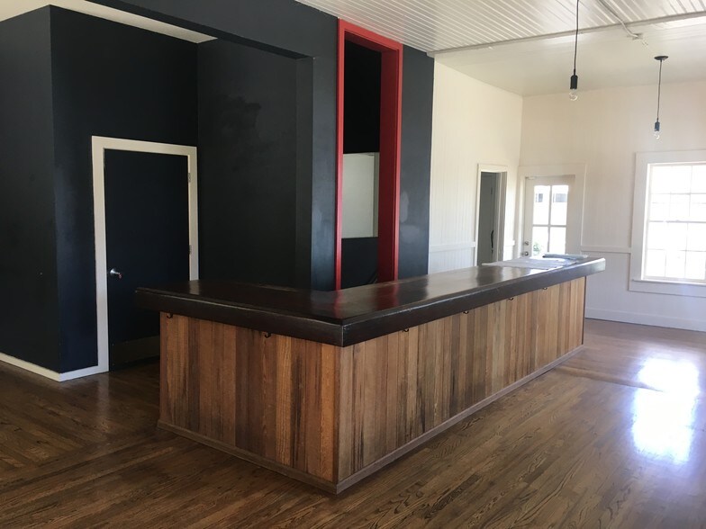 More Photos Of 72 Main St, Belvedere Tiburon Storefront Retail Office For Lease