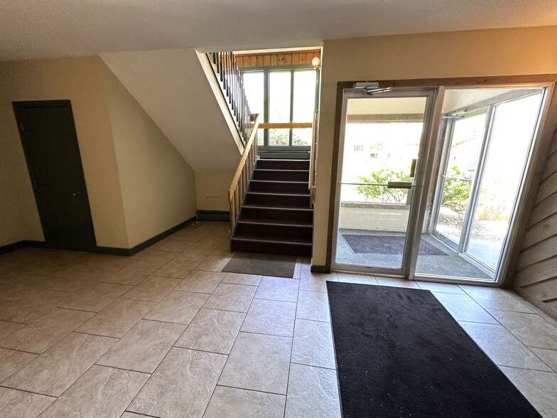 More Photos Of 198 N Main St, Rutland Office For Sale