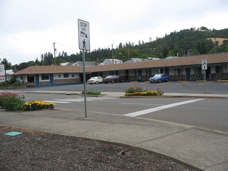 More Photos Of 1627 SE Stephens St, Roseburg Hotel For Sale