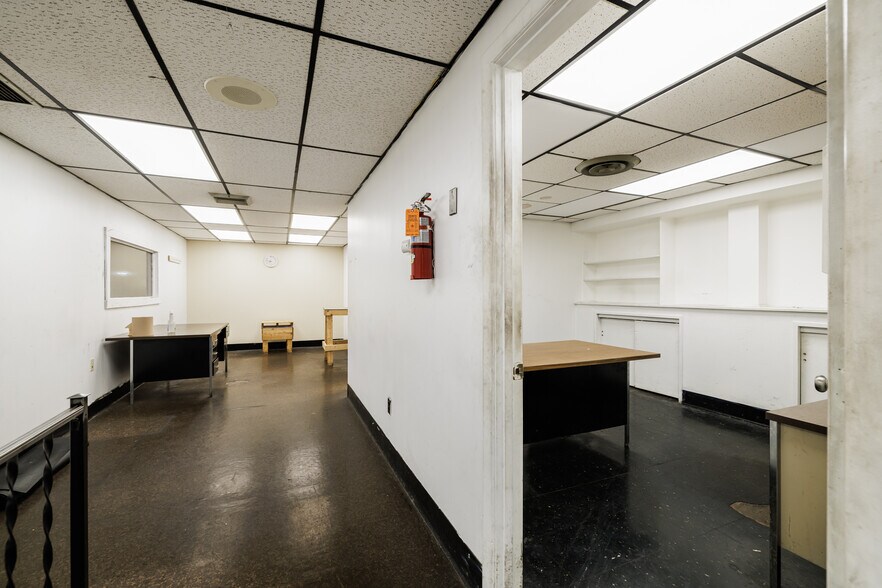 More Photos Of 100 Pixley Industrial Pky, Rochester Manufacturing For Sale