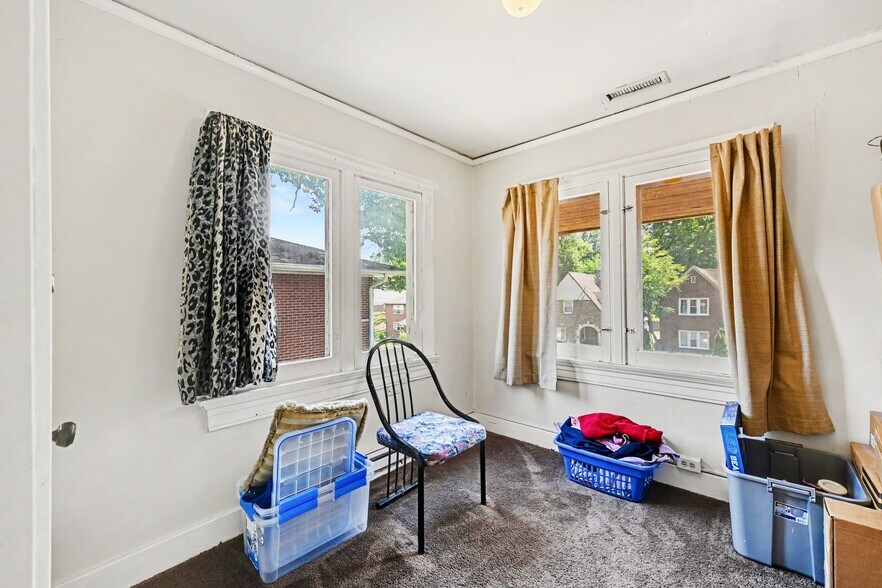 More Photos Of 611 Delaware Ave, Dayton Apartments For Sale