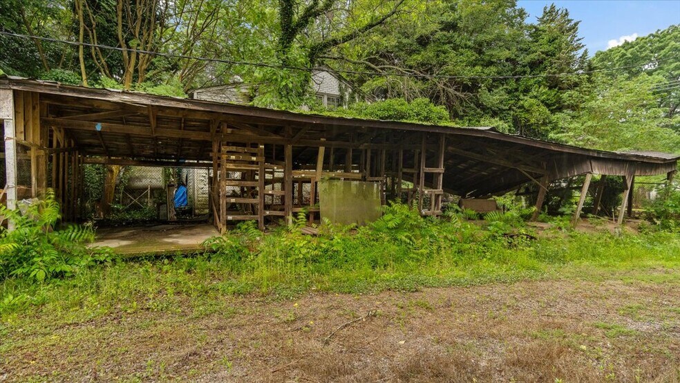 More Photos Of 123 N Main St, Warrenton Storefront For Sale